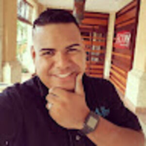 Meet your Posher, Carlos ernesto